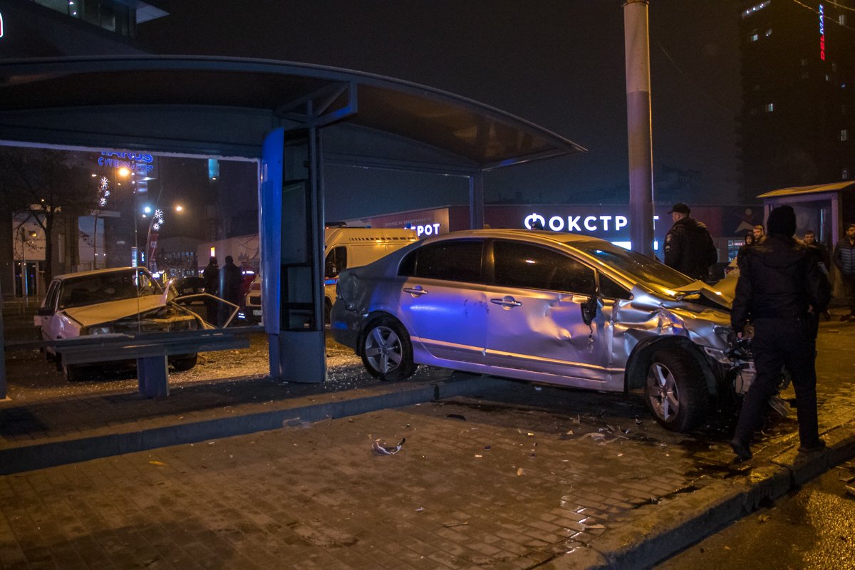 Снесли остановку Снесли остановку