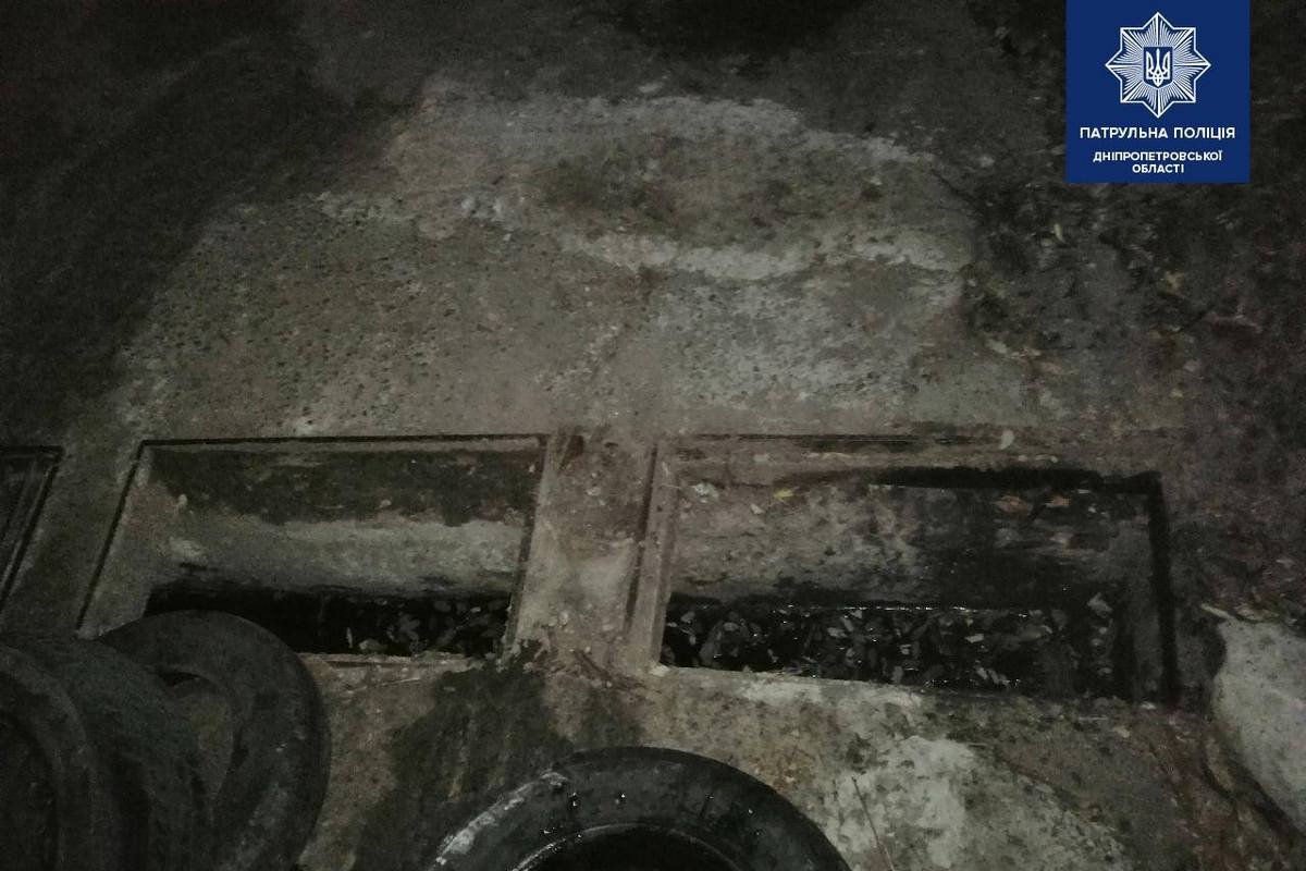 Парень хотел сдать ливневку на металлолом