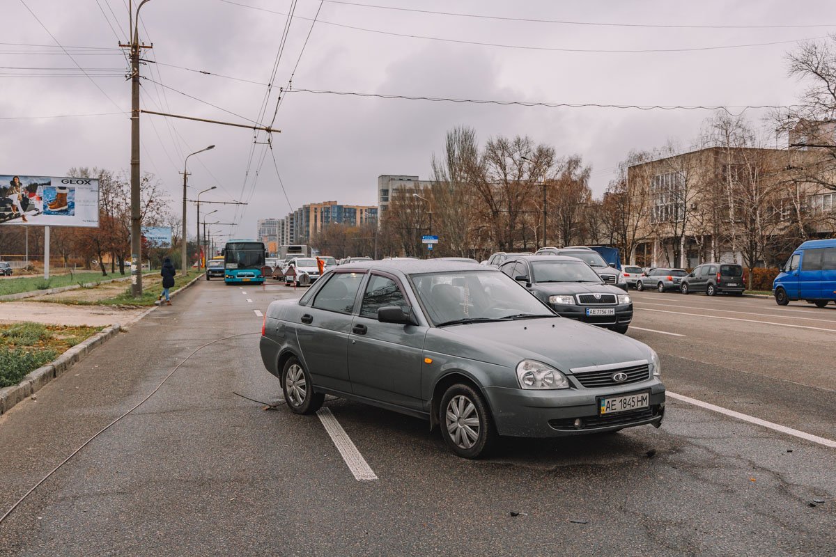 Заняты крайняя правая и вторая полосы движения