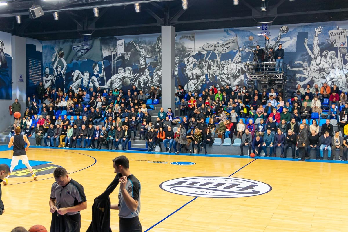 В СК "Шинник" собралось много любителей баскетбола