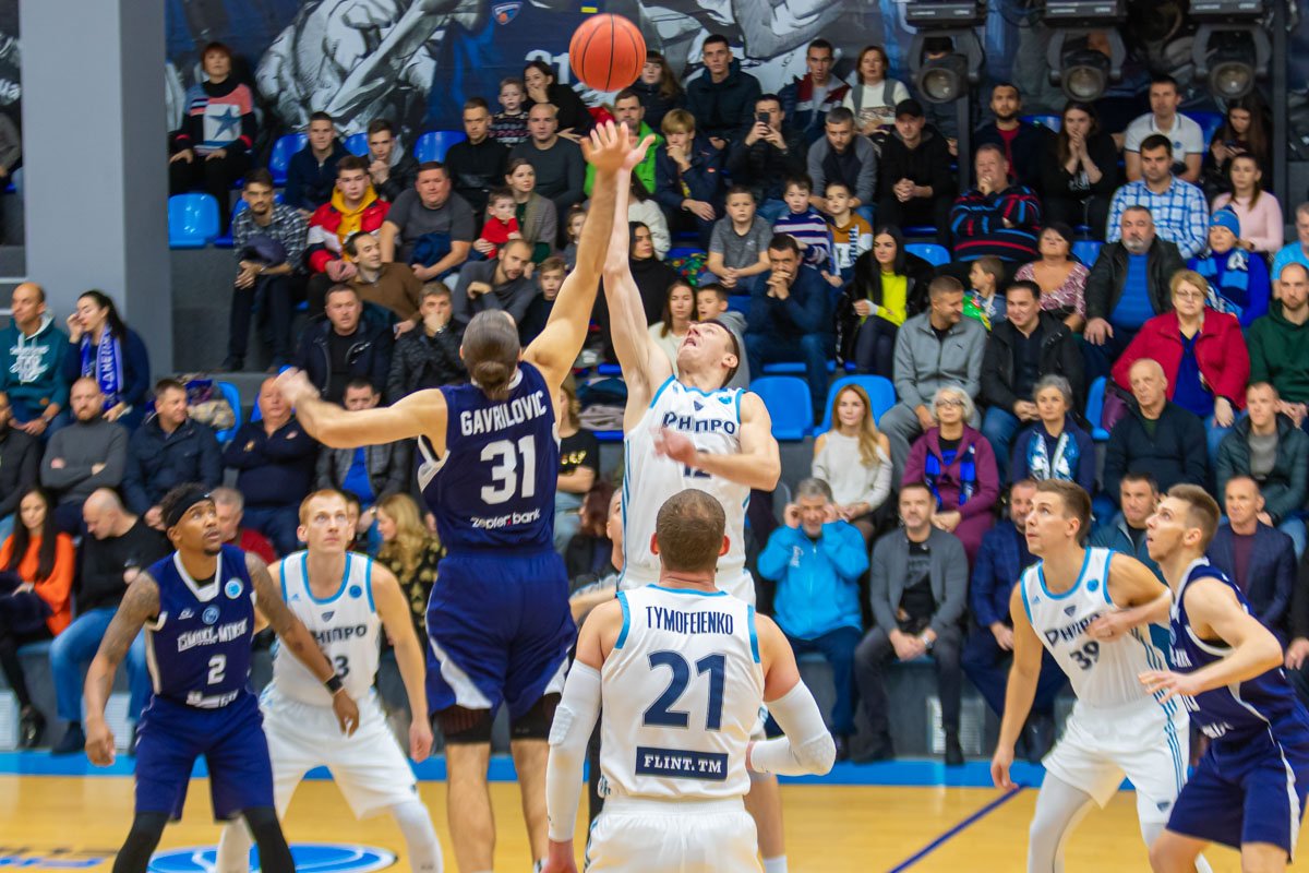 Начало матча