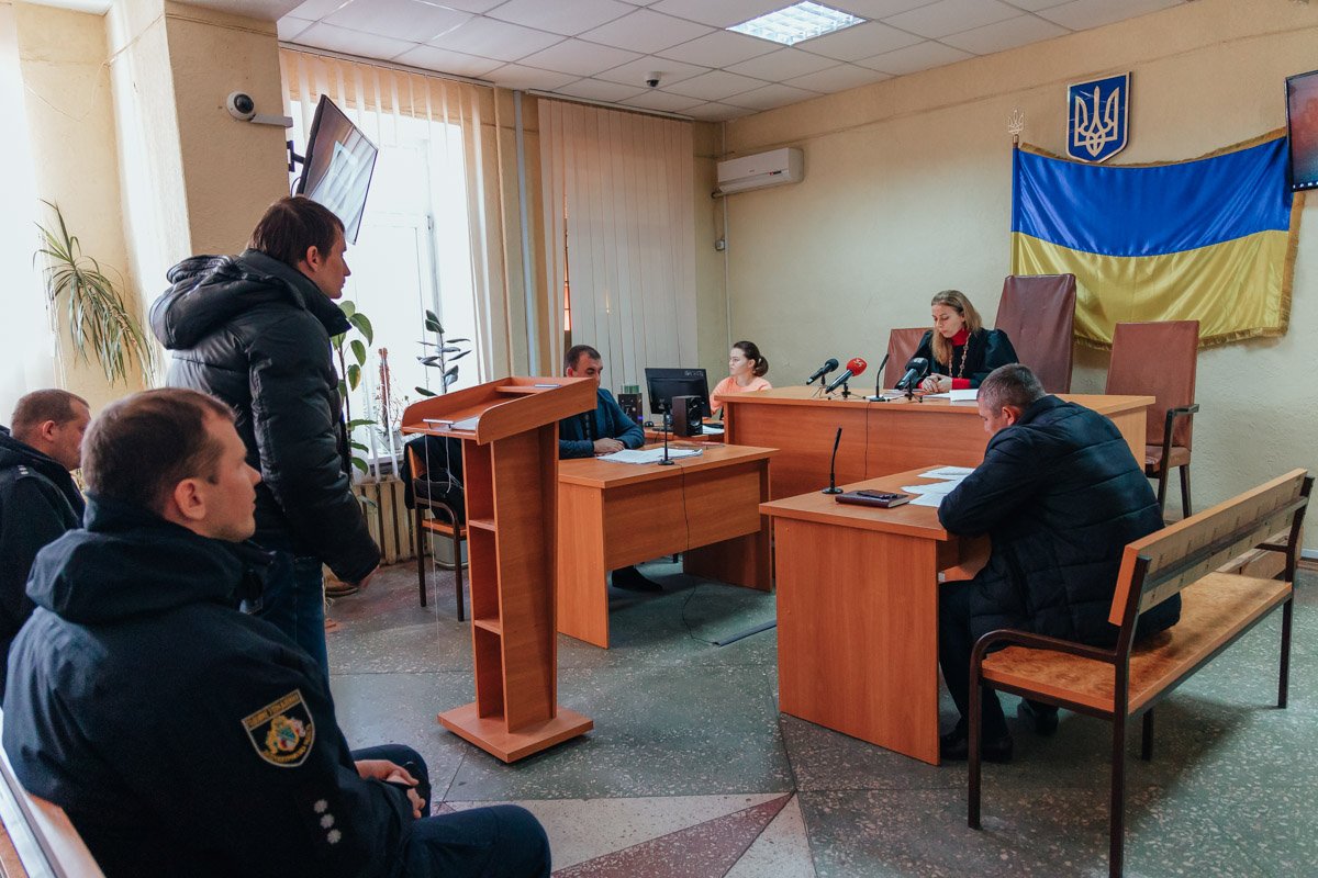 Отпустили под домашний арест