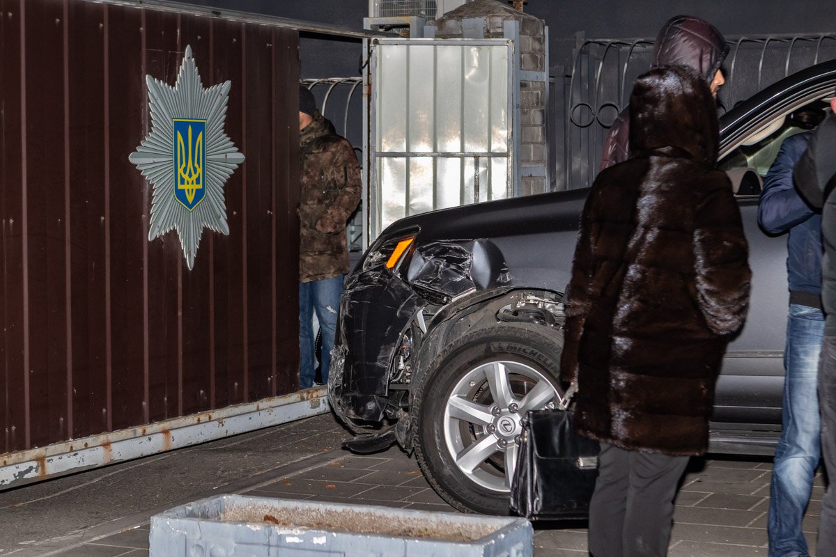 Повреждения Lexus Повреждения Lexus