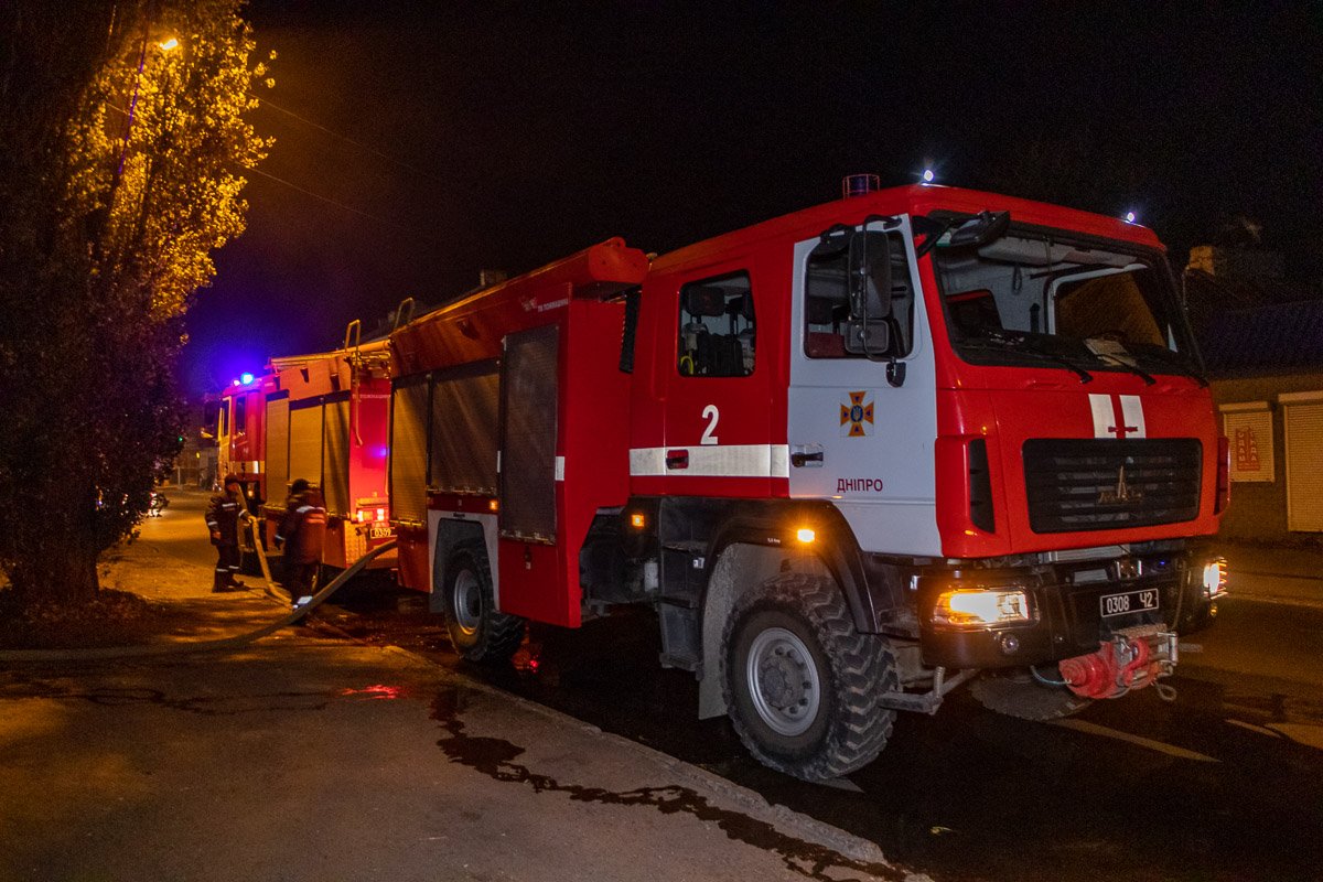 Практически сразу на место прибыли несколько бригад ГСЧС, а также патрульный экипаж Практически сразу на место прибыли несколько бригад ГСЧС, а также патрульный экипаж
