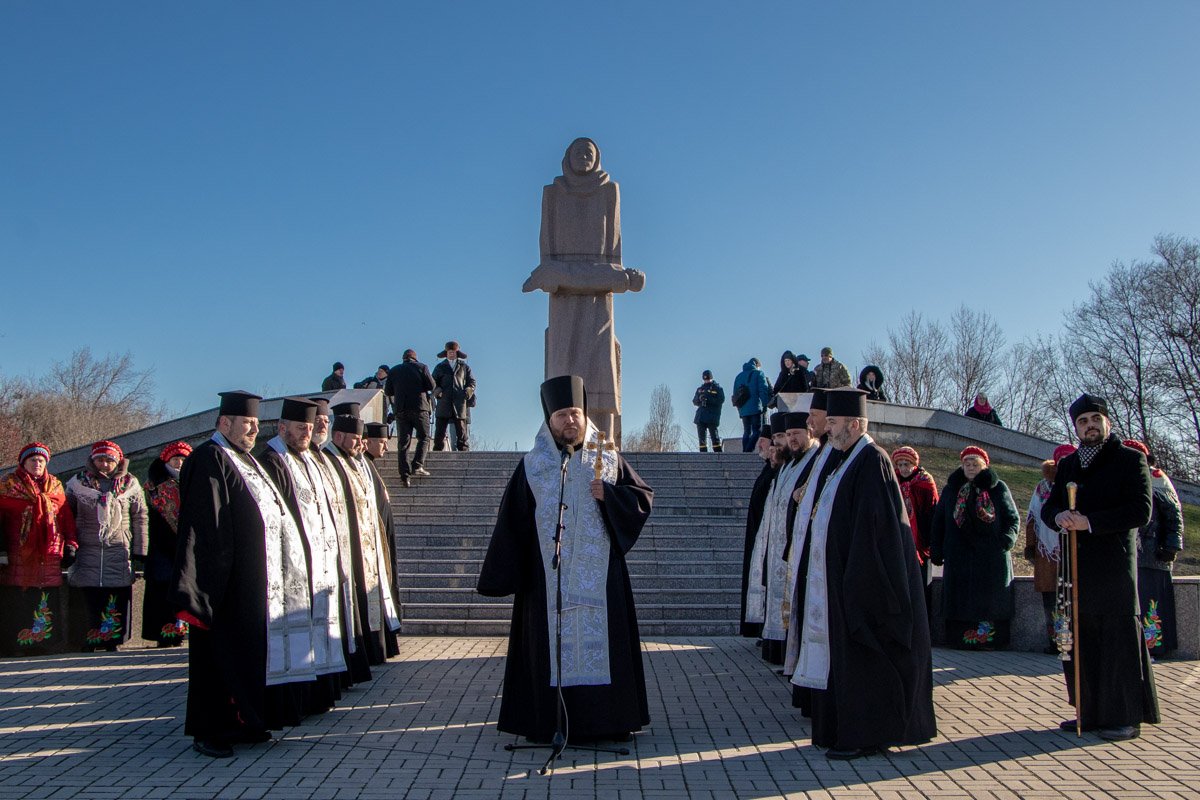 Почтили память невинно убитых Почтили память невинно убитых