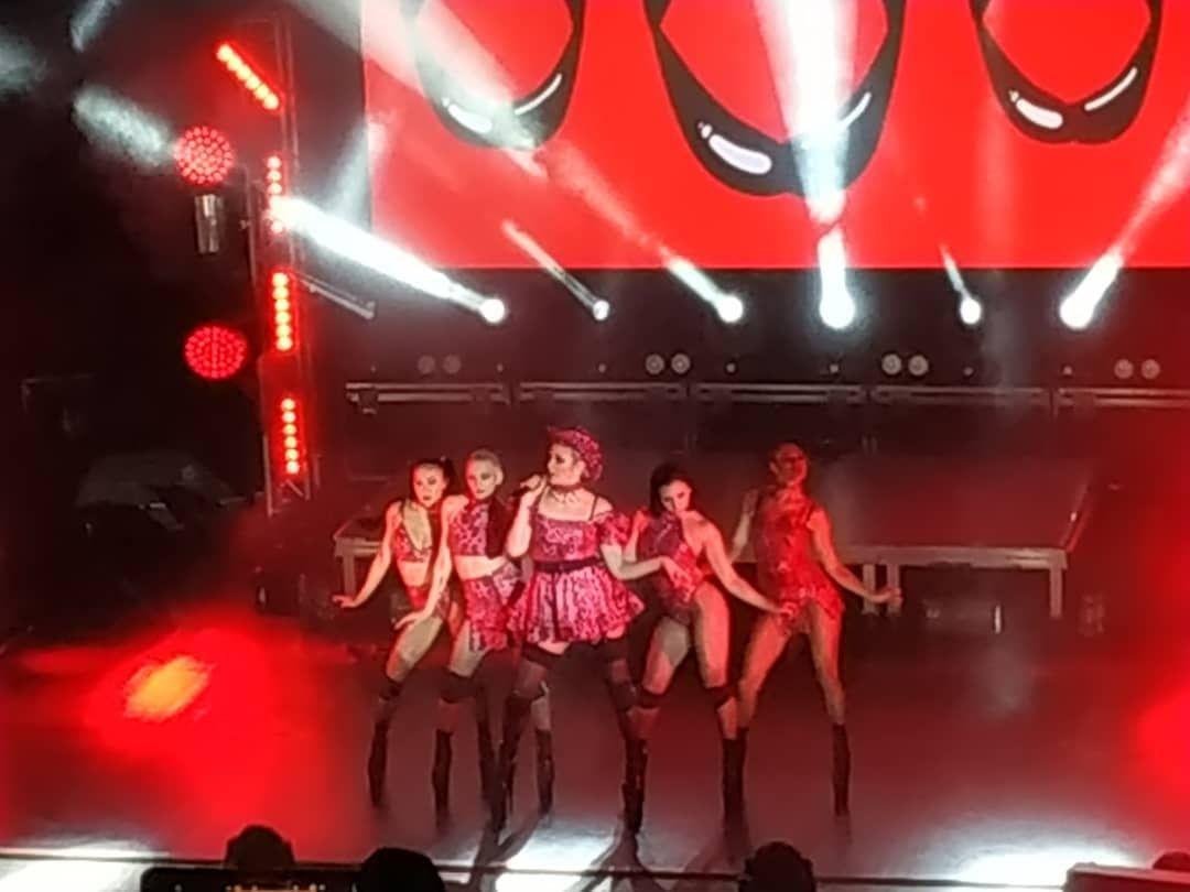 Этот вечер запомнится всем зрителям Этот вечер запомнится всем зрителям