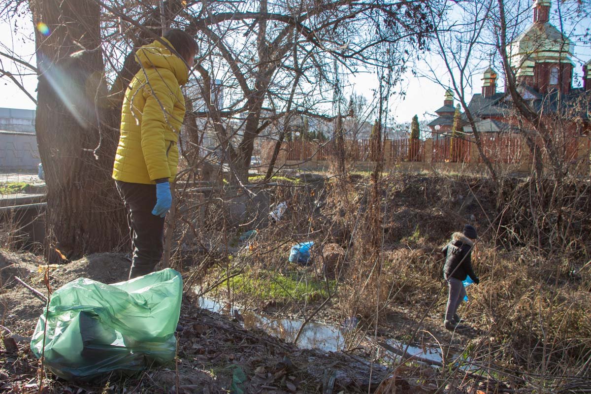 На Красном Камне кипит работа На Красном Камне кипит работа