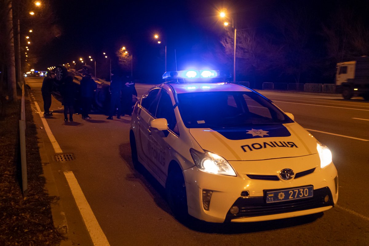 Известно, что водитель иномарки двигался со стороны Подгородного в крайней правой полосе