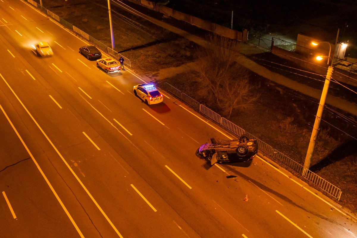 Медики осмотрели водителя, однако госпитализация ему не потребовалась