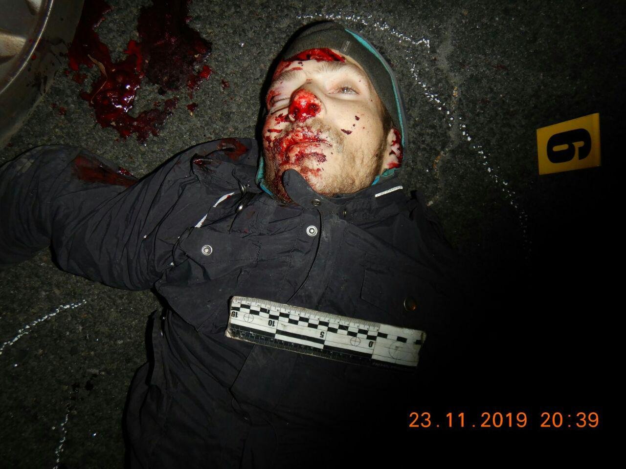 В Днепре на Донецком шоссе легковушка сбила мужчину насмерть: помогите опознать 1