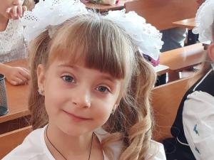 Девочка проходит первый протокол лечения от лейкоза Девочка проходит первый протокол лечения от лейкоза