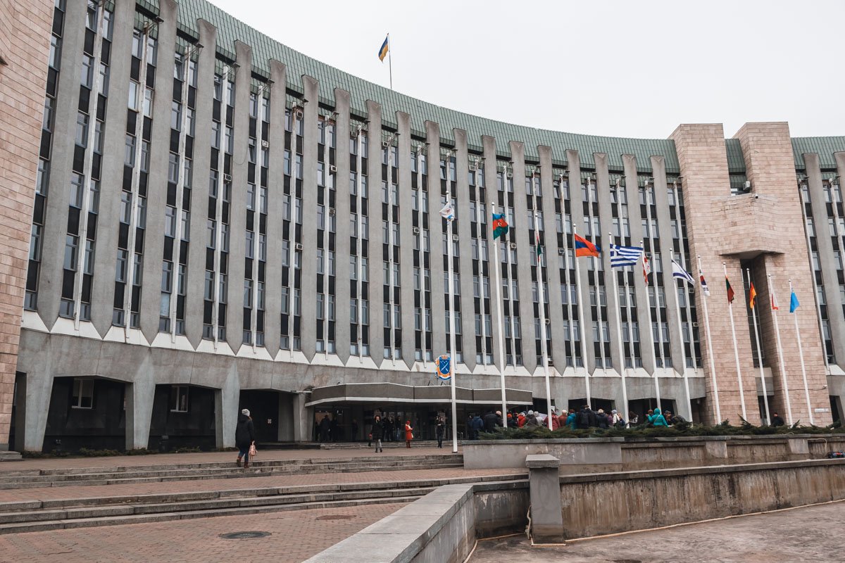 Под стенами городского совета прошел очередной митинг Под стенами городского совета прошел очередной митинг