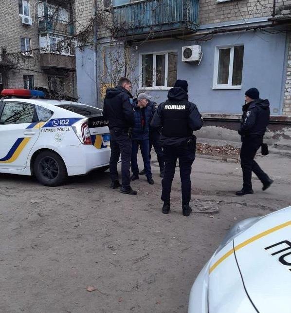 На Каруны полицейские задержали двоих мужчин На Каруны полицейские задержали двоих мужчин