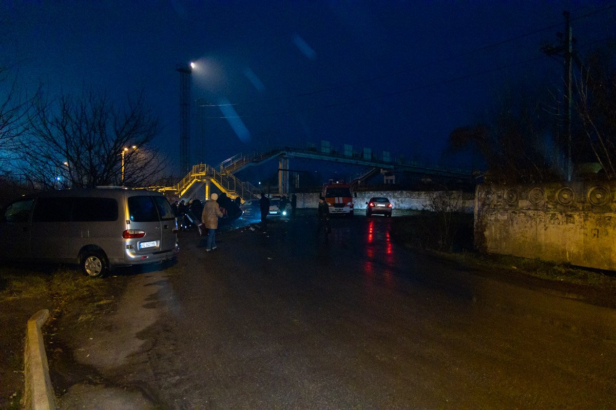 Предварительно, ЗАЗ и Skoda не разминулись на узком повороте Предварительно, ЗАЗ и Skoda не разминулись на узком повороте