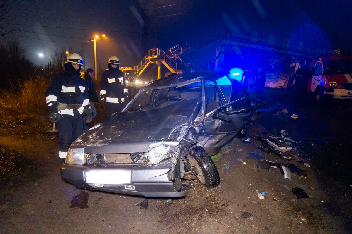 Водитель ЗАЗа отделался лишь ушибом руки Водитель ЗАЗа отделался лишь ушибом руки