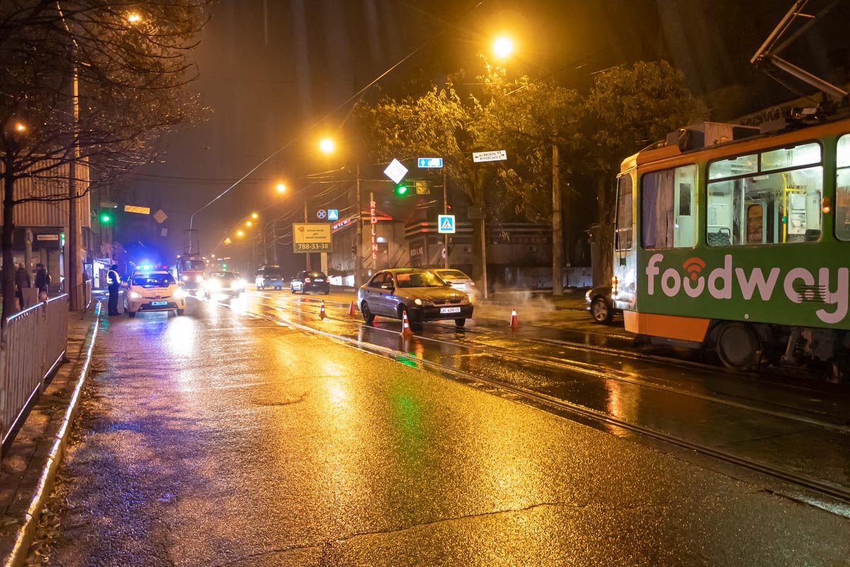 На месте ДТП ожидают приезда следователя На месте ДТП ожидают приезда следователя