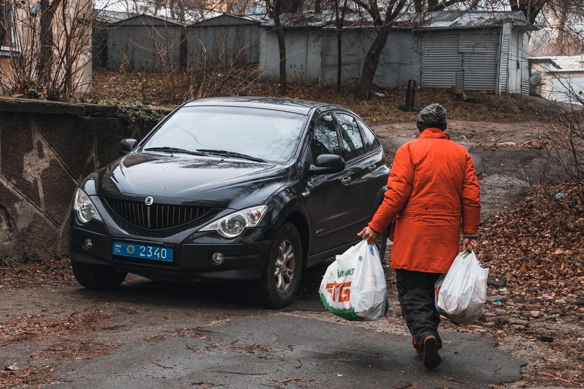На месте работают патрульные, СОГ и судмедэксперт На месте работают патрульные, СОГ и судмедэксперт