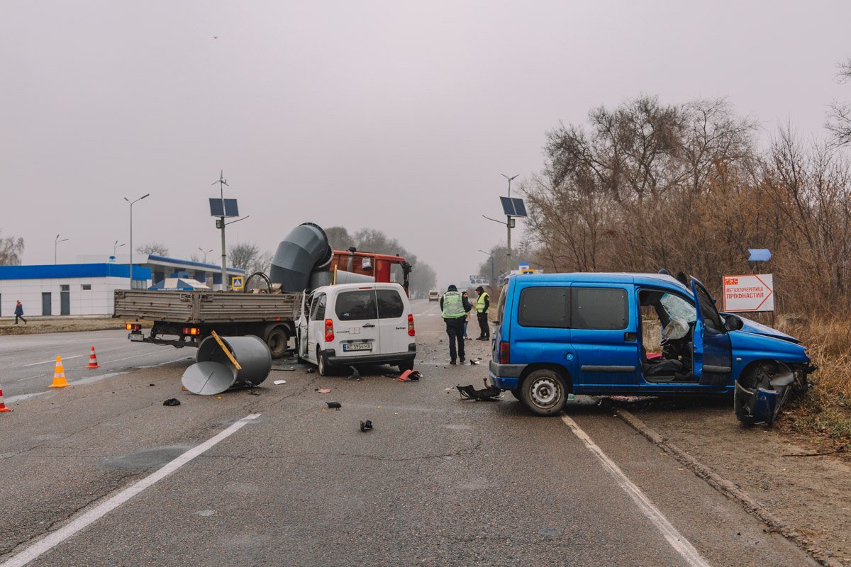 Авария произошла на Криворожском шоссе 