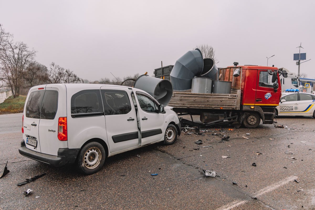 Все детали и обстоятельства аварии высняются 