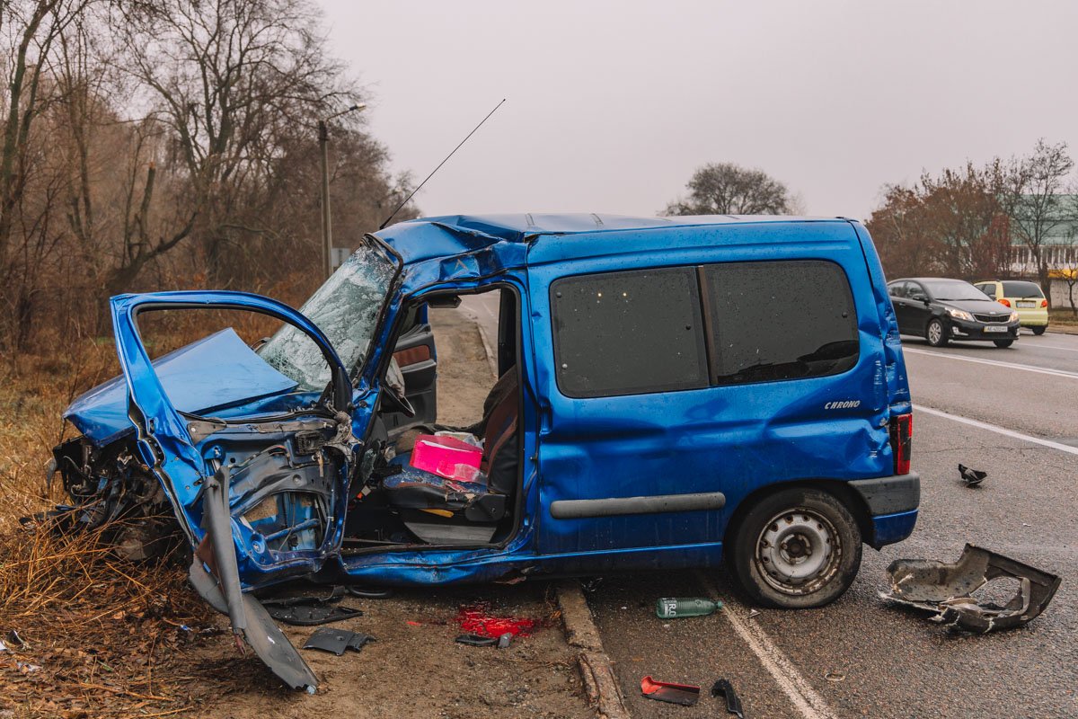 Мужчину госпитализировали в областную больницу имени Мечникова, врачи оценили его состояние как тяжелое