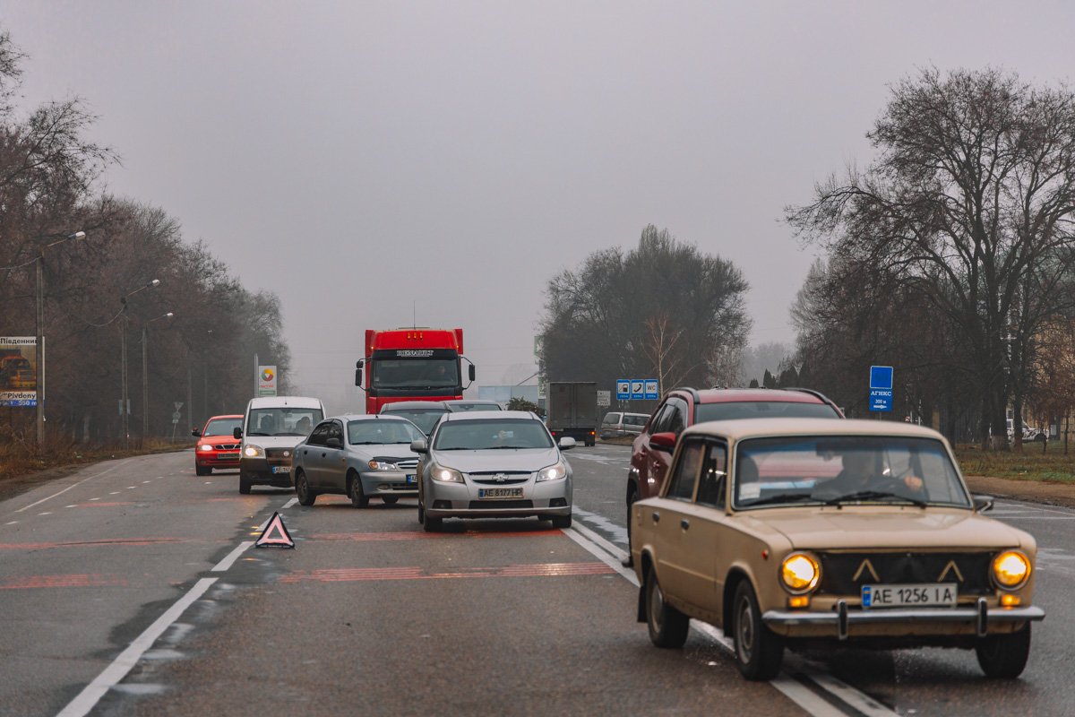 Авария стала причиной большой пробки