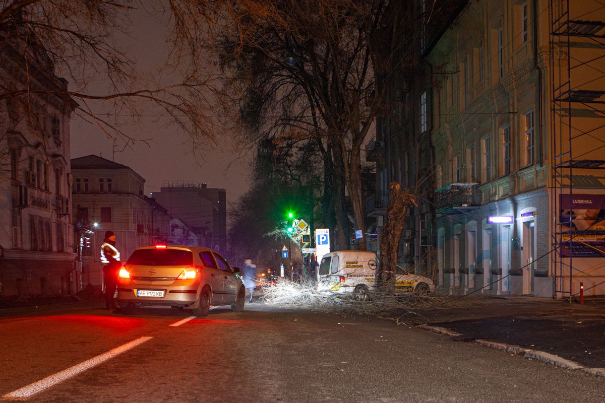 Авария произошла на улице Сечевых Стрельцов перед Старокозацкой Авария произошла на улице Сечевых Стрельцов перед Старокозацкой