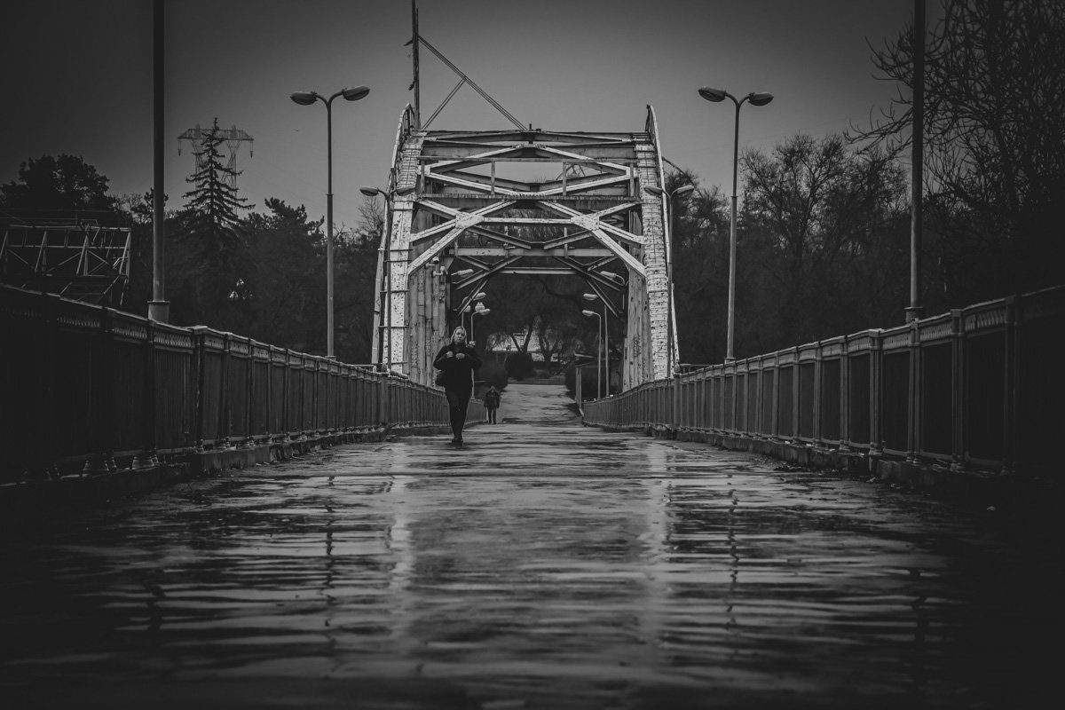 Город съёжился и пропал. Город съёжился и пропал.