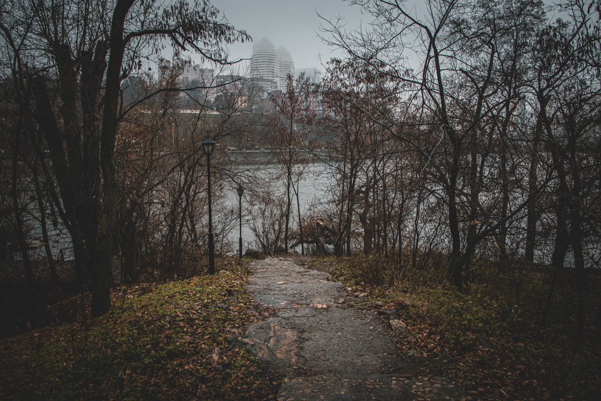 Снова выросло «далеко». Снова выросло «далеко».