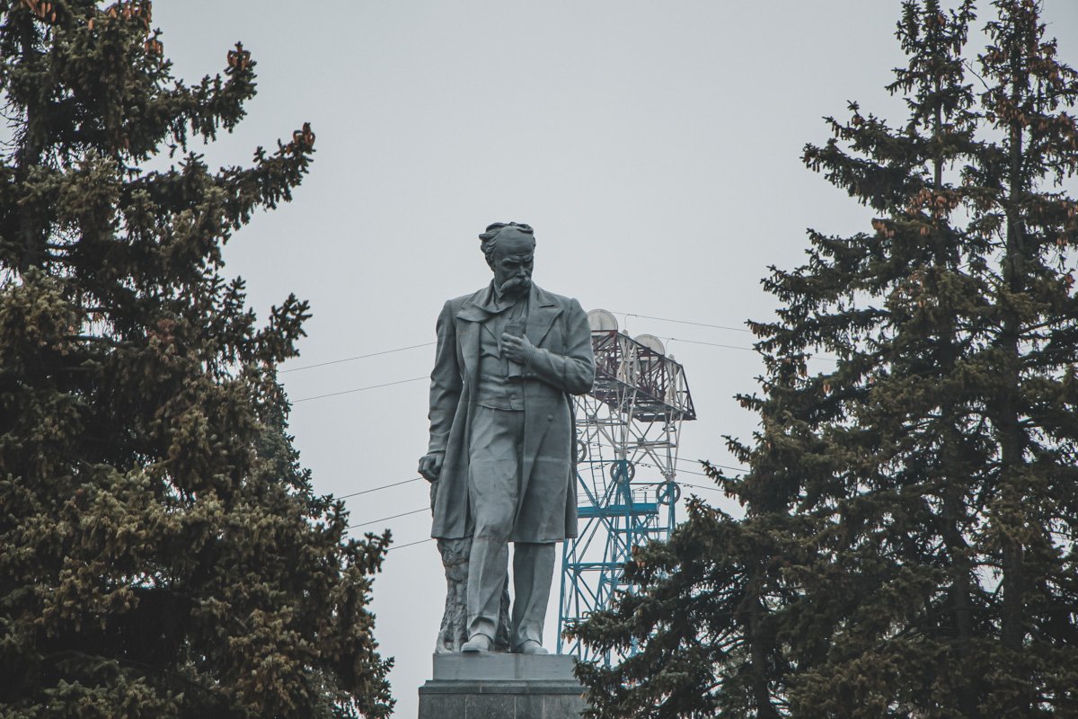 «Далеко»— вот мой крест, отныне, И во веки веков. Прощай… «Далеко»— вот мой крест, отныне, И во веки веков. Прощай…