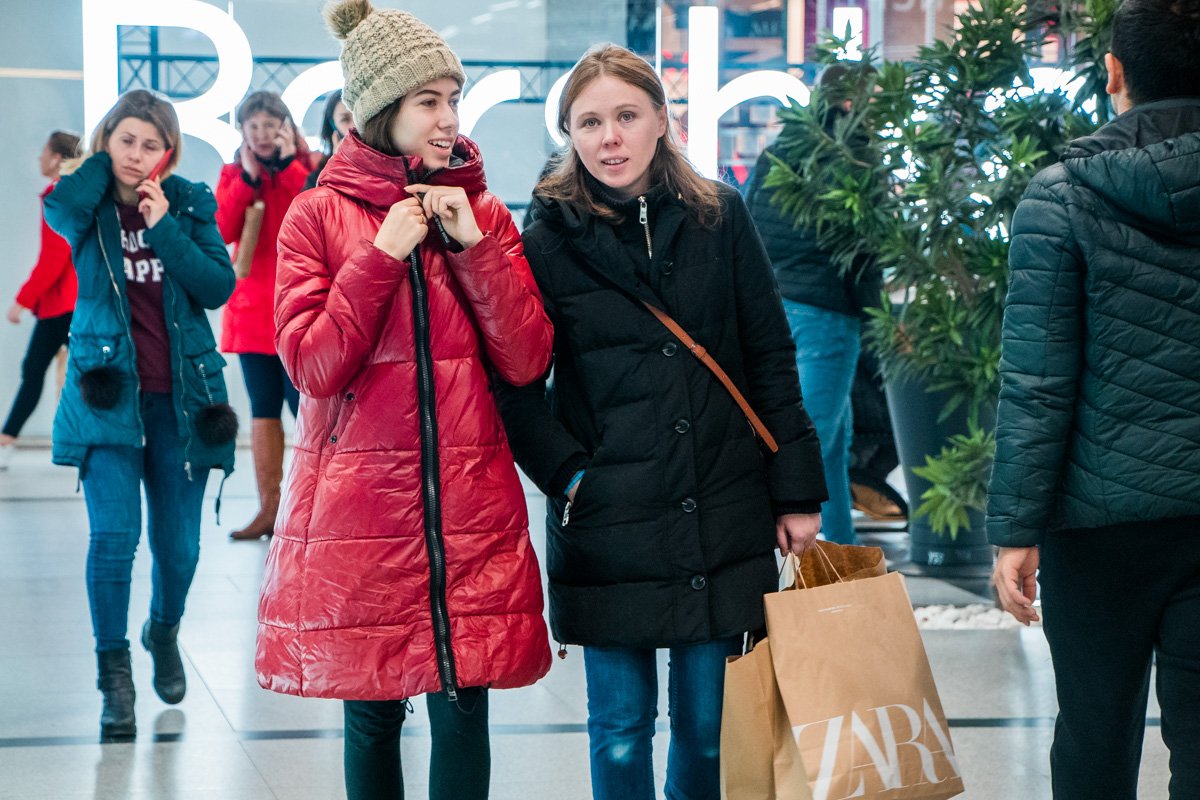 А еще мне нужны те сапожки