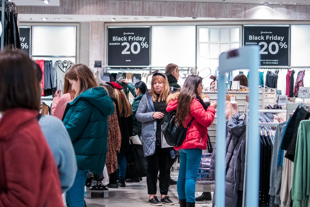 Где она взяла такую крутую куртку?