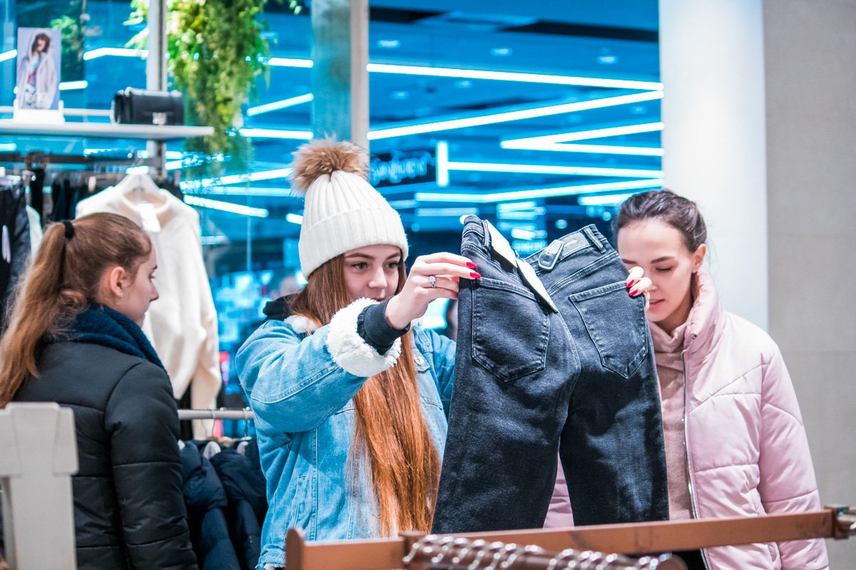 Вас то я и искала