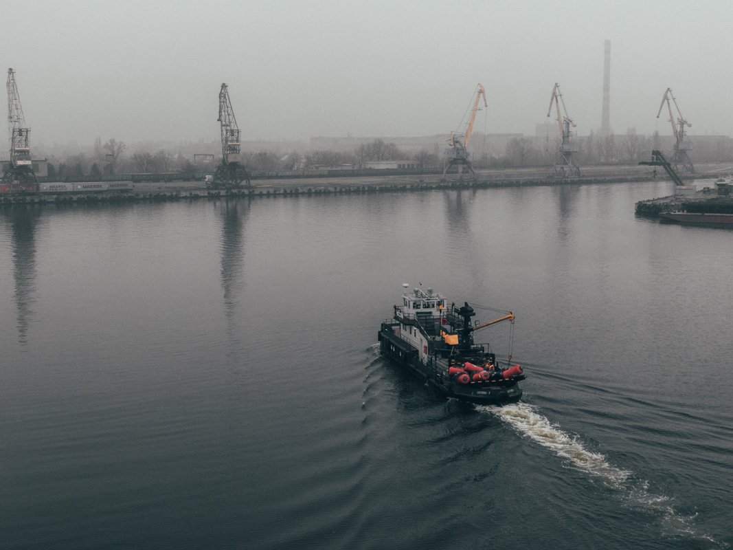 Мы преследовали судно, как могли Мы преследовали судно, как могли