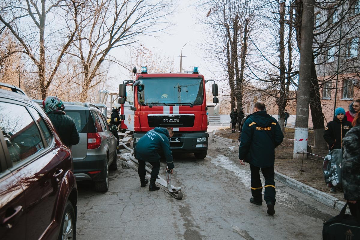 Сотрудники ГСЧС на месте - ситуация под контролем