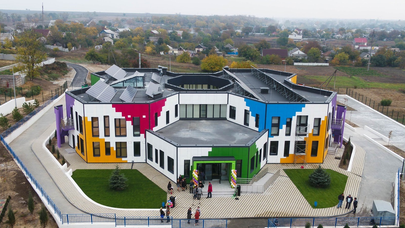 В Украине создали мануал для подрядных организаций, которые строят для государства школы, детские садики, больницы и стадионы - Юрий Голик 3