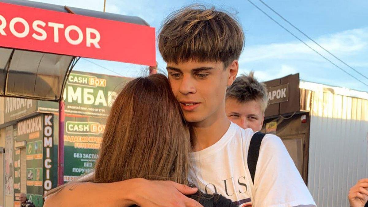 Мальчик находится в коме Мальчик находится в коме