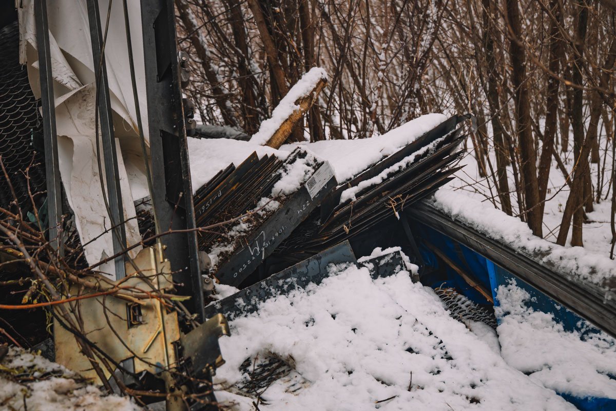 На трассе Днепр - Харьков перевернулась фура с металлом На трассе Днепр - Харьков перевернулась фура с металлом