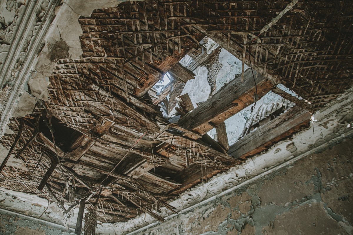В 2016 здание обещали реконструировать В 2016 здание обещали реконструировать