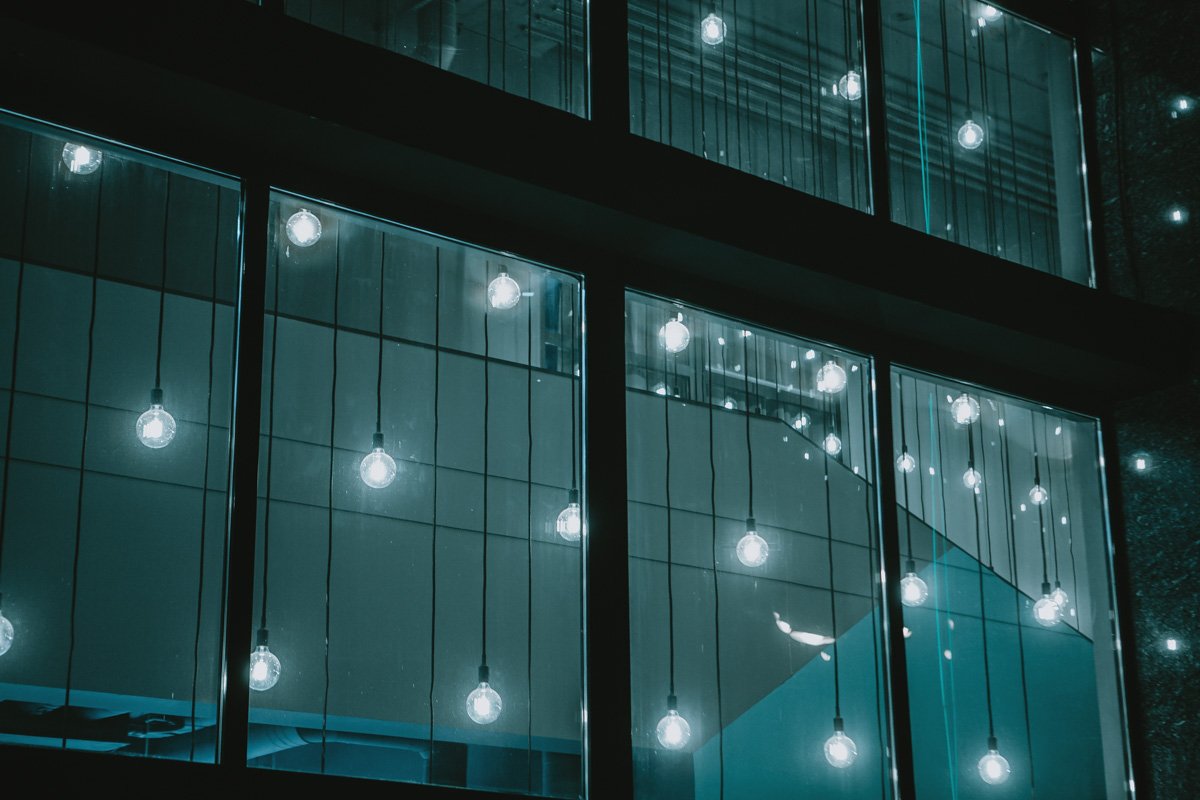 Не отвести глаз Не отвести глаз