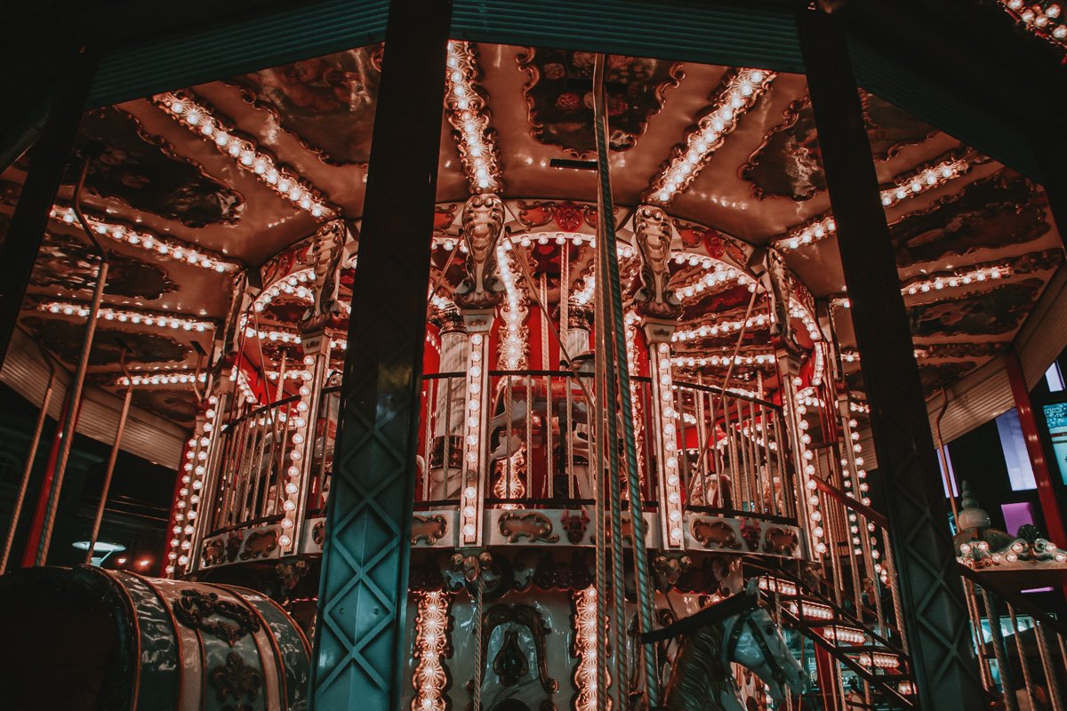 Днепр мерцает Днепр мерцает