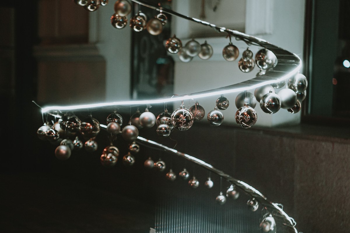 Все напоминает о грядущей новогодней ночи Все напоминает о грядущей новогодней ночи