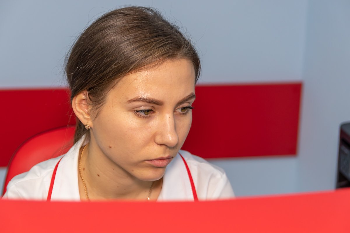 И все эти вещи не прописаны в стандартах медицинского офиса — это изначально заложено внутри каждого сотрудника