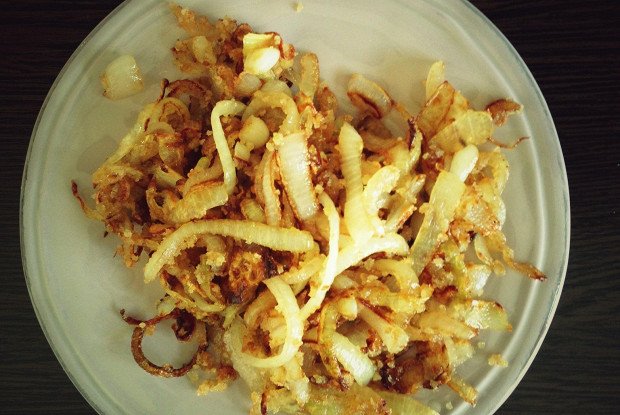 Бюджетные и вкусные рецепты: как приготовить лук разными способами 3