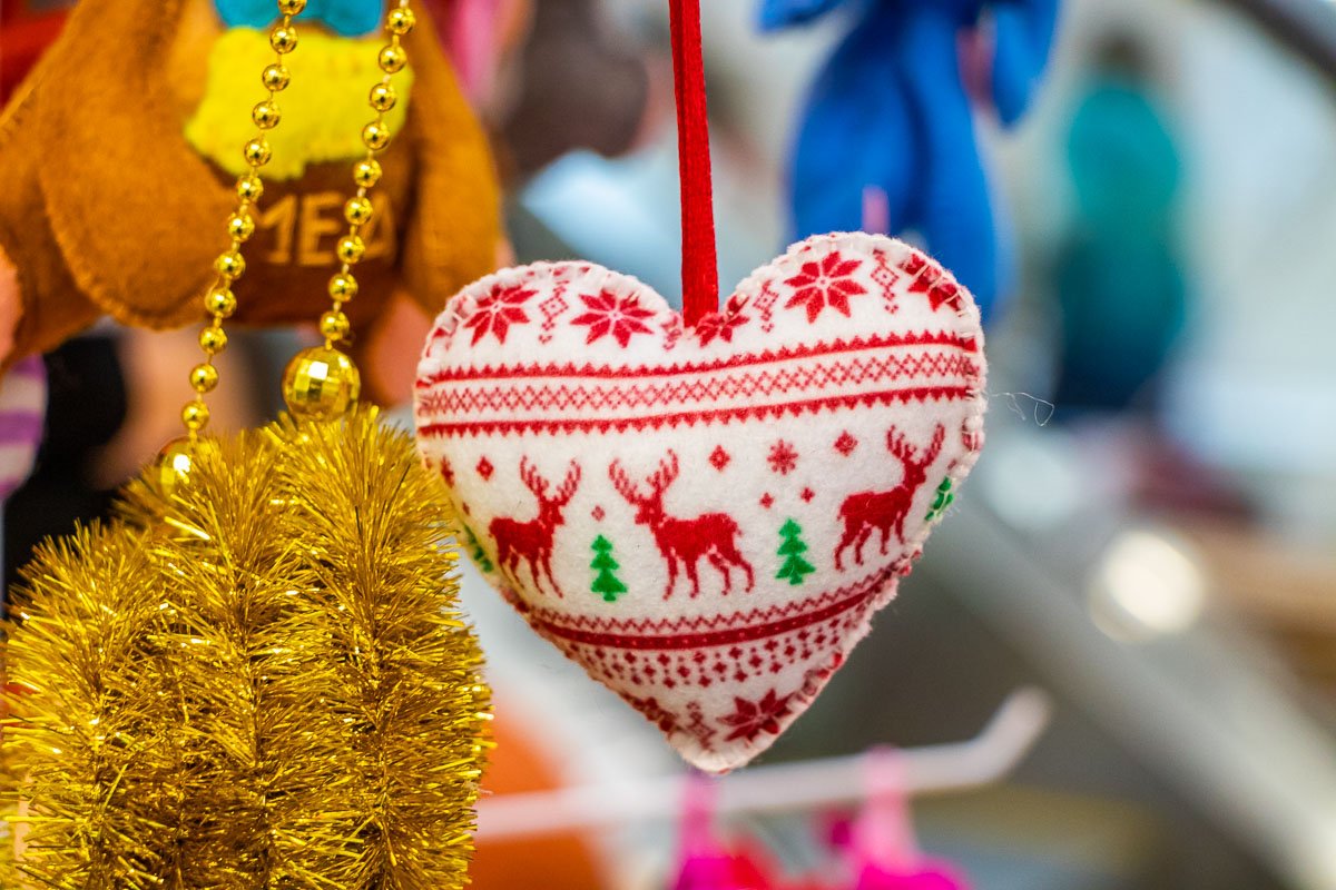 Хорошо будет смотреться на вашей елке 