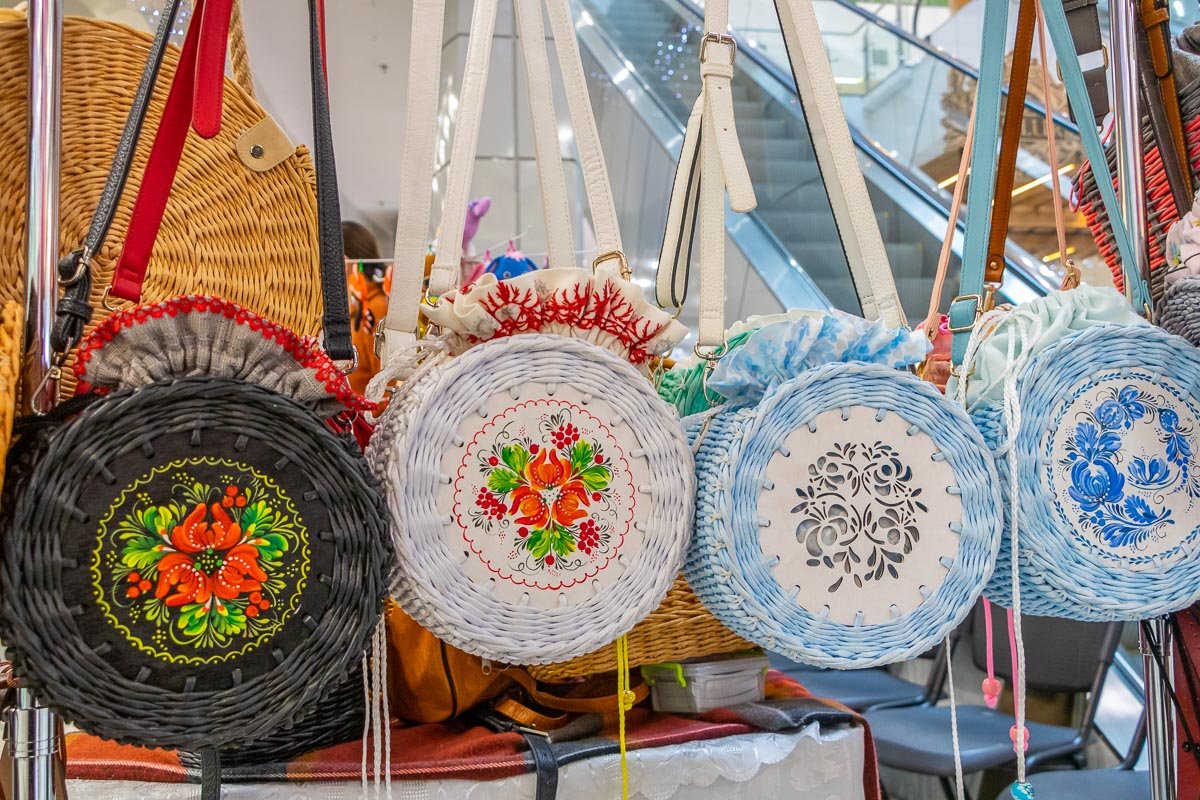 Быстрее езжайте, а то все раскупят