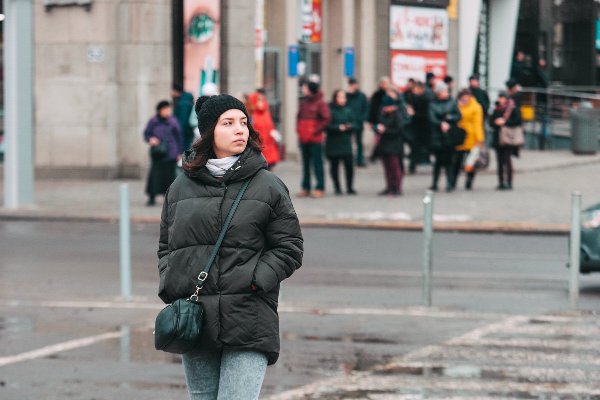 Я такая вперед, волосы такие назад