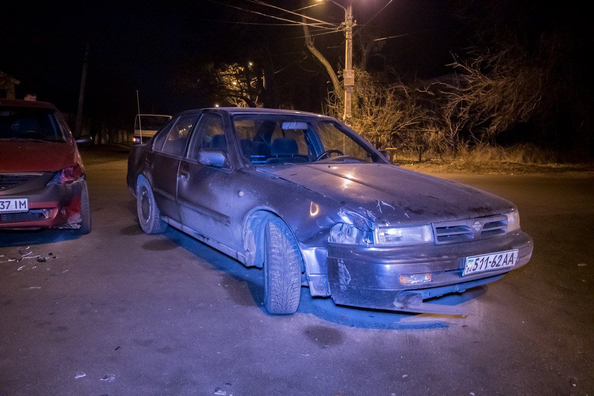 Nissan не уступил дорогу Nissan не уступил дорогу