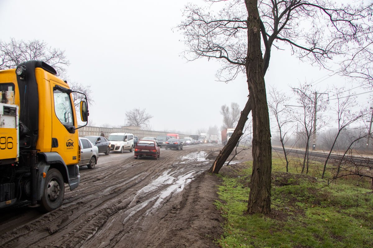По состоянию на 10:15 транспортные средства убраны с проезжей части  По состоянию на 10:15 транспортные средства убраны с проезжей части