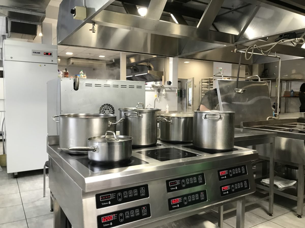 Где в Днепре заказать качественный кейтеринг на Новый год 8