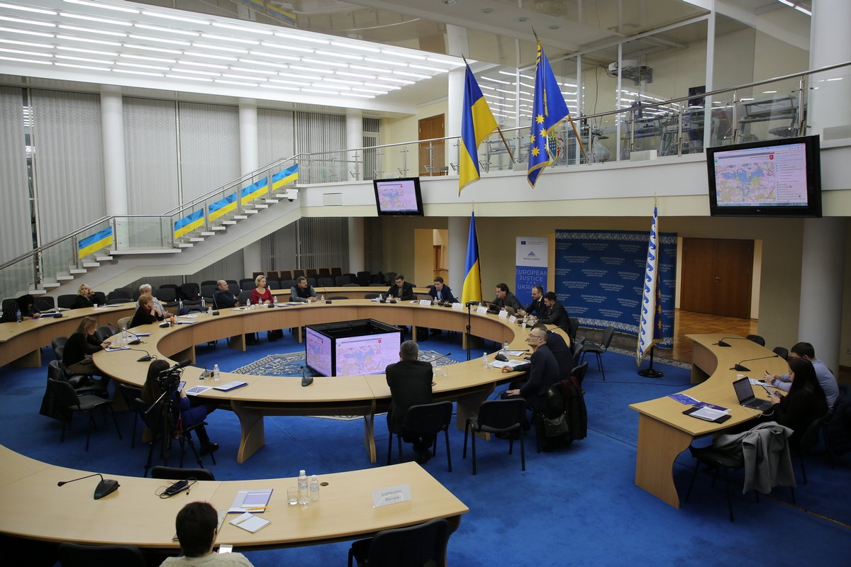 В ДнепрОГА юристы и правозащитники обсудили пути преодоления экономического рейдерства 1